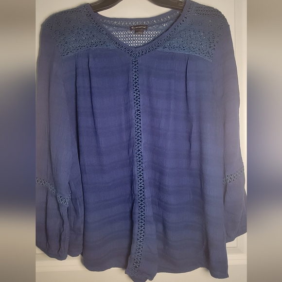 new directions Tops - Women's Blue Top Size L